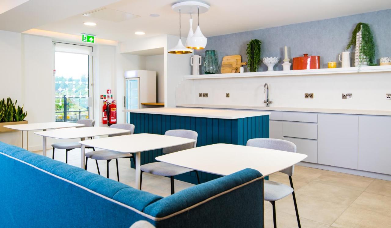 Staybridge Suites - Cardiff By Ihg Экстерьер фото